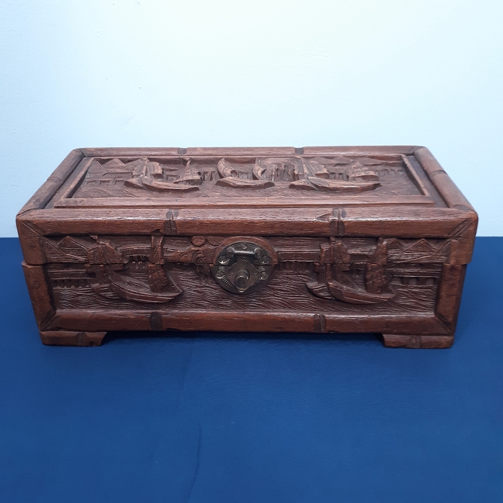 19th C Carved Rosewood Chinese Locking Antique Wooden Treasure Box Ships - Picture 2 of 16